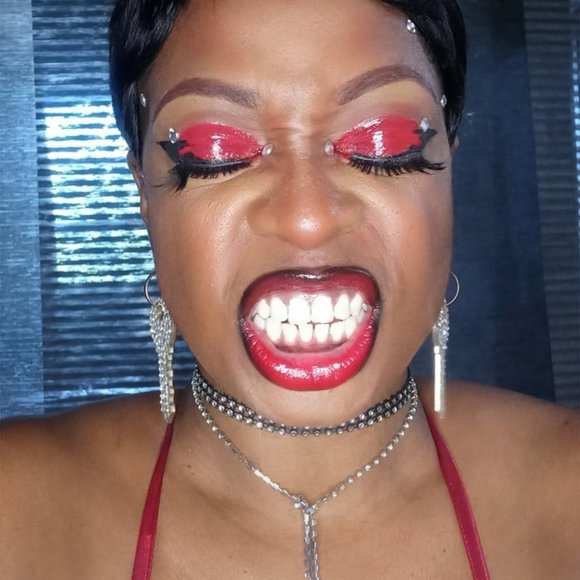 Meet your Posher, Tiffy G. - Picture 8 of 16